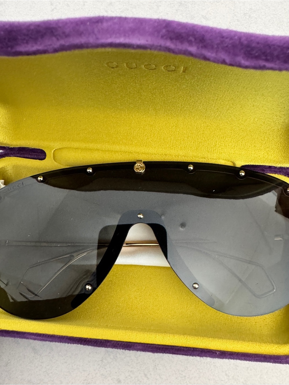 GUCCI SUNGLASSES - Picture 7 of 8